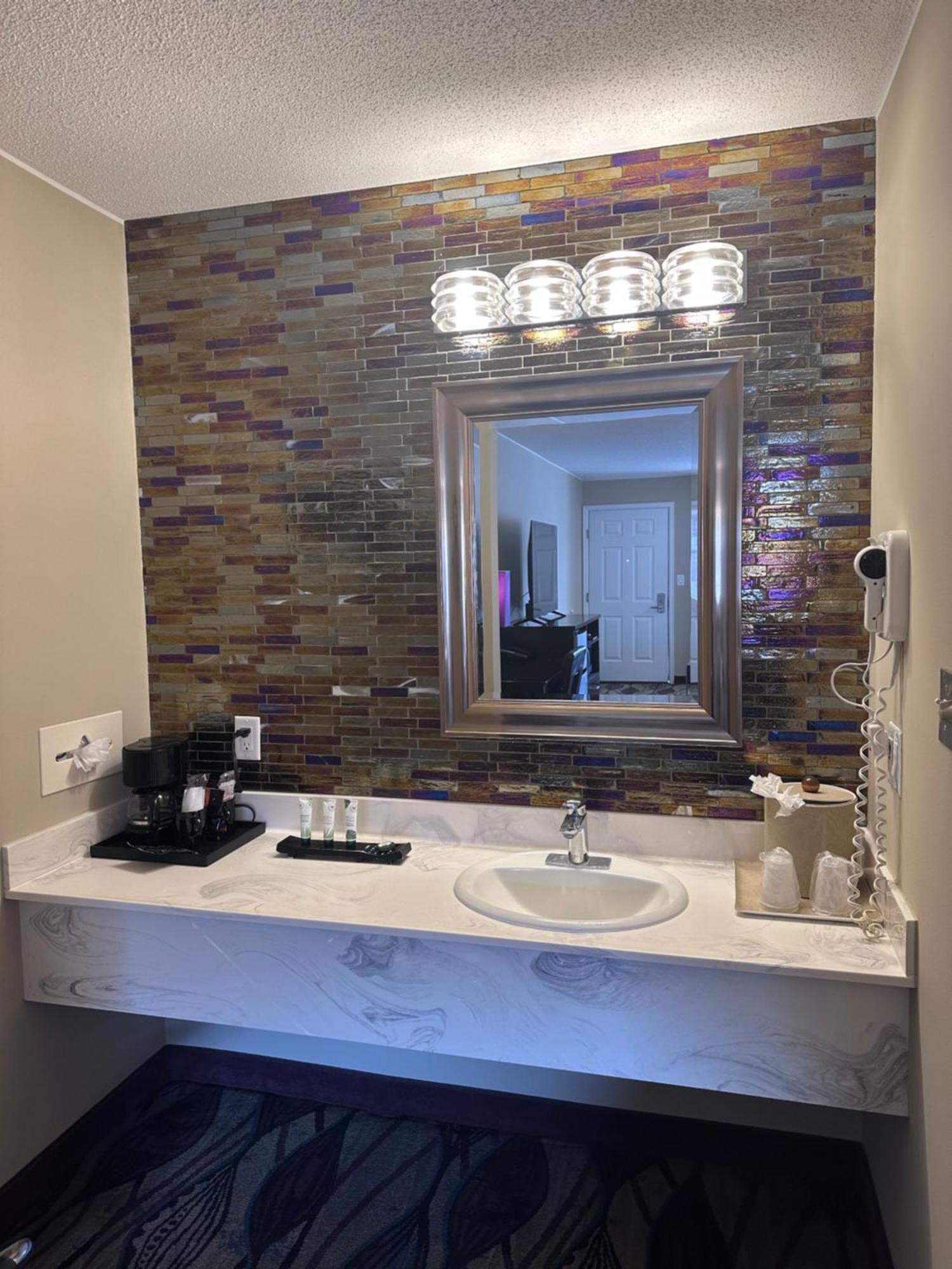 סאלידה Gateway Inn And Suites מראה חיצוני תמונה