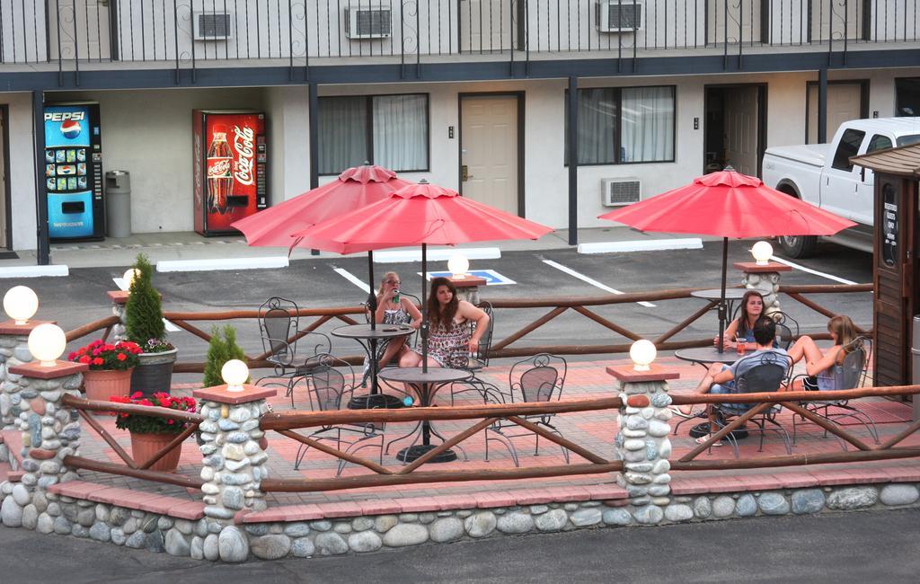 סאלידה Gateway Inn And Suites מראה חיצוני תמונה