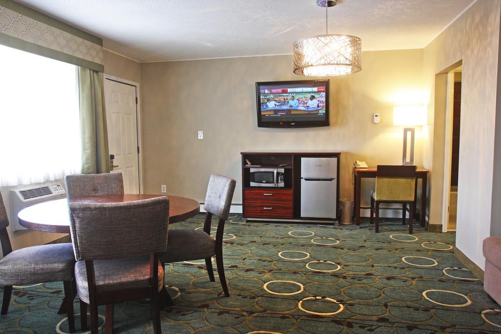 סאלידה Gateway Inn And Suites מראה חיצוני תמונה